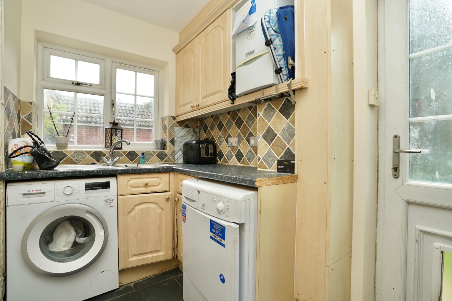 4 bed detached house for sale in Graveley Way, Huntingdon  - Property Image 8