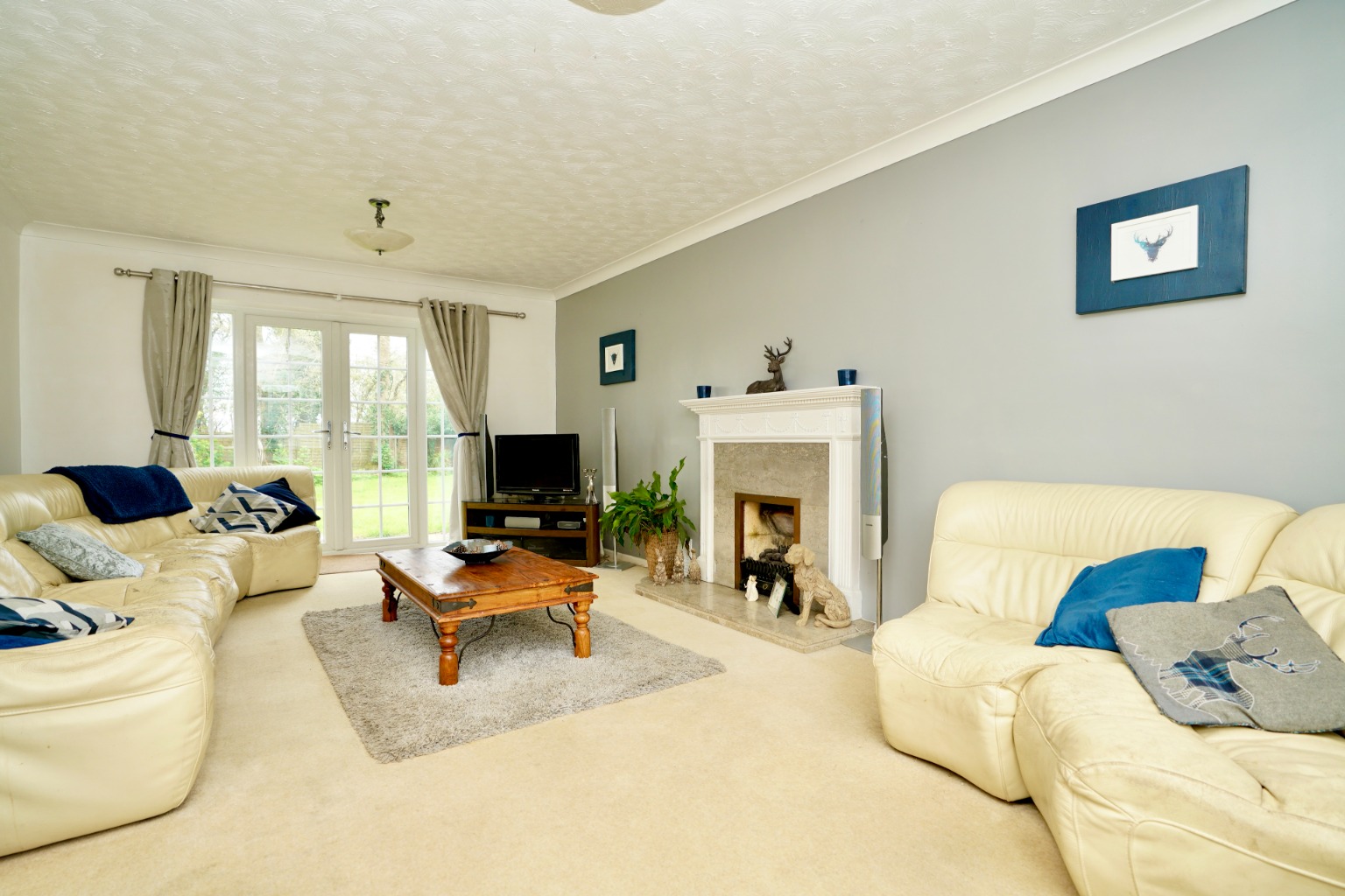 4 bed detached house for sale in Graveley Way, Huntingdon 4