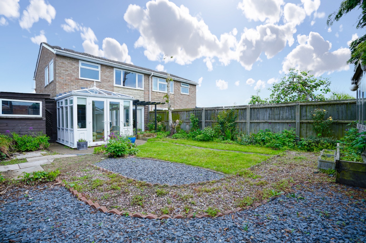 3 bed semi-detached house for sale in Leechcroft, Huntingdon 11