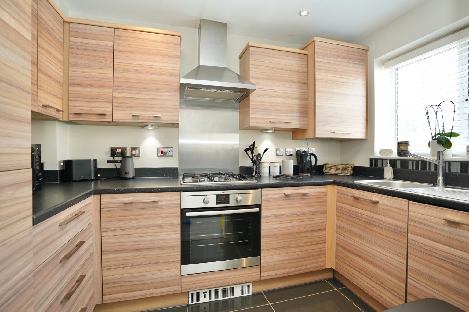 2 bed semi-detached house for sale in Rowell Way, Huntingdon 2