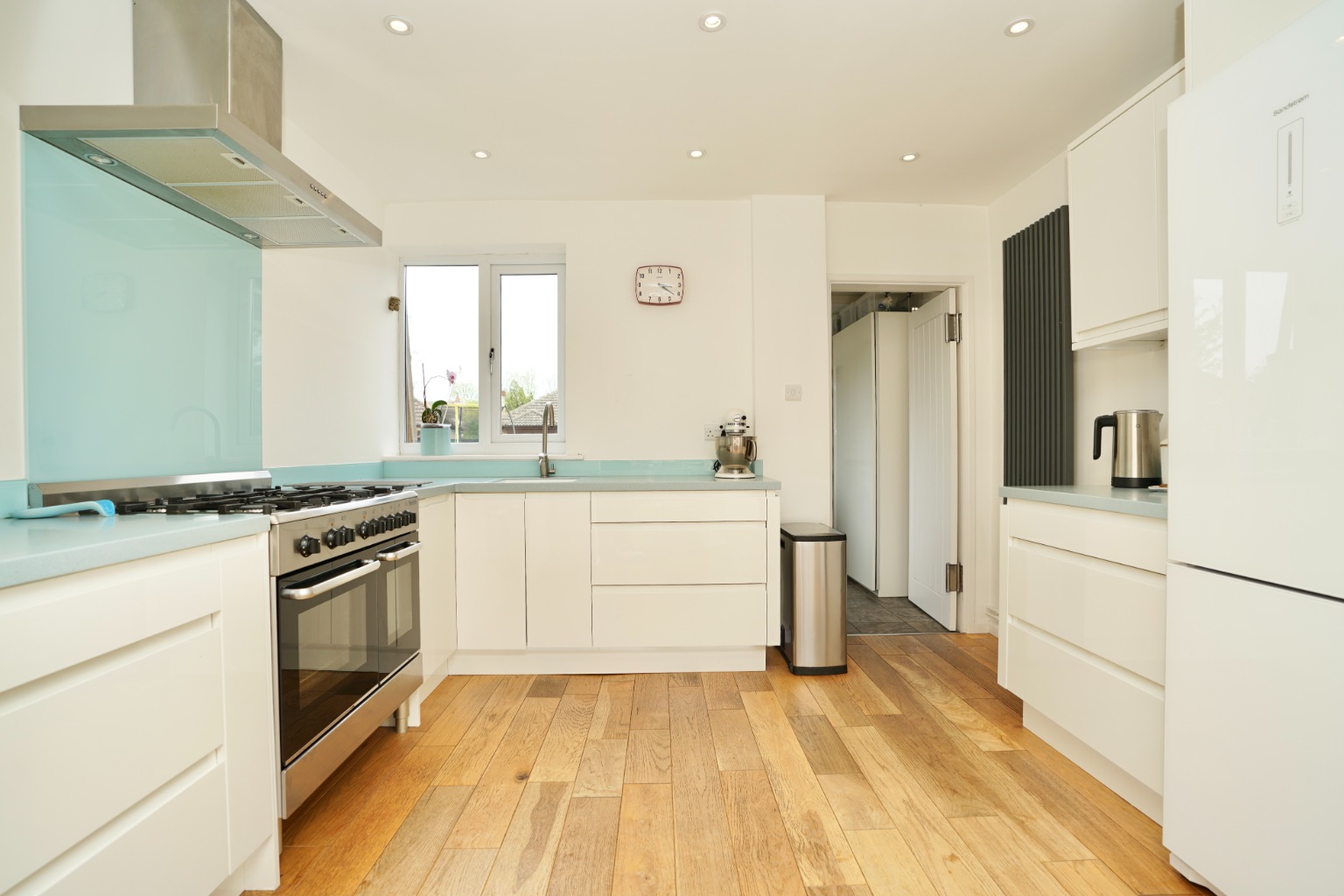 4 bed terraced house for sale in Green Leys, St. Ives  - Property Image 7