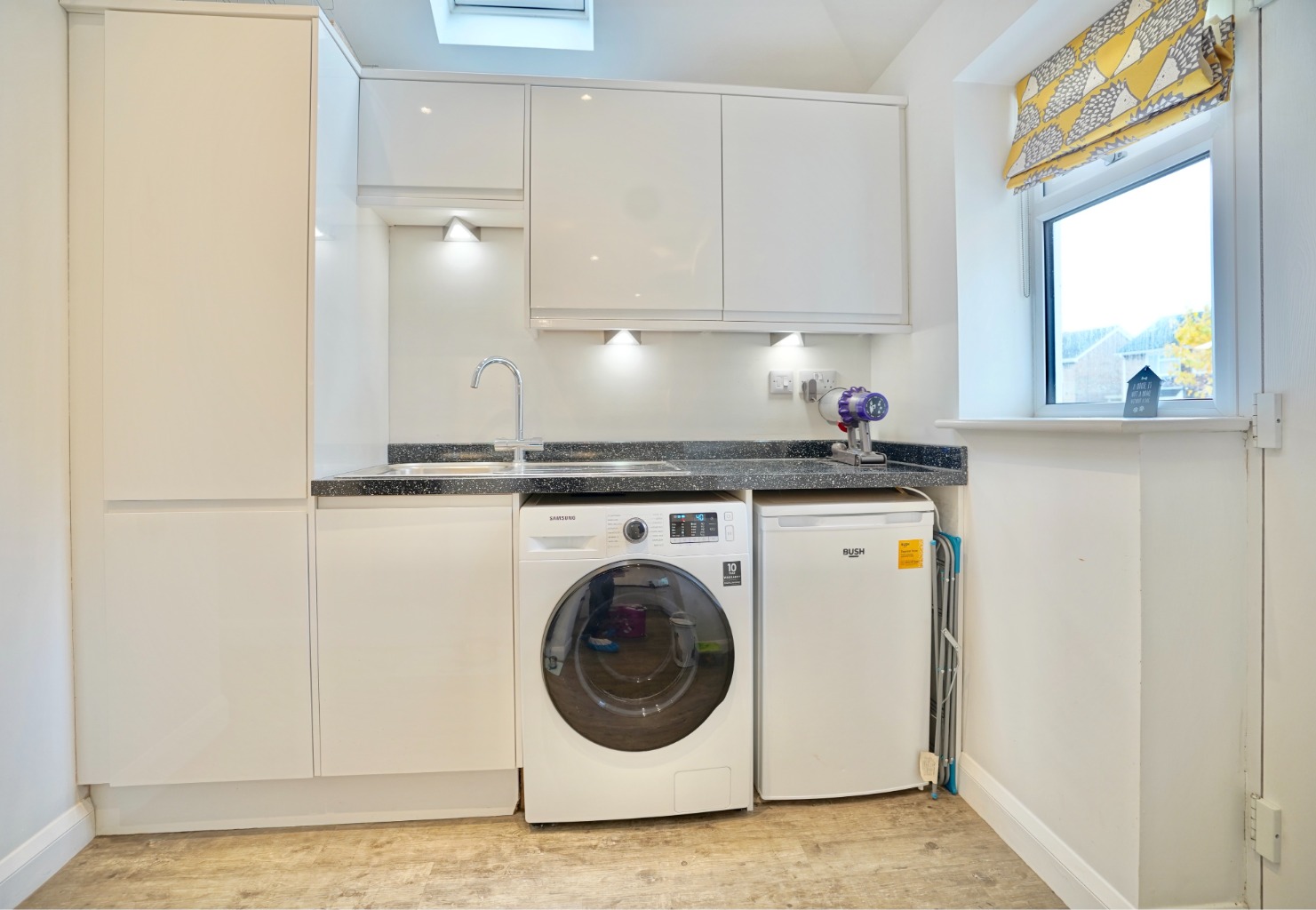 4 bed detached house for sale in Kiln Close, St. Ives  - Property Image 9