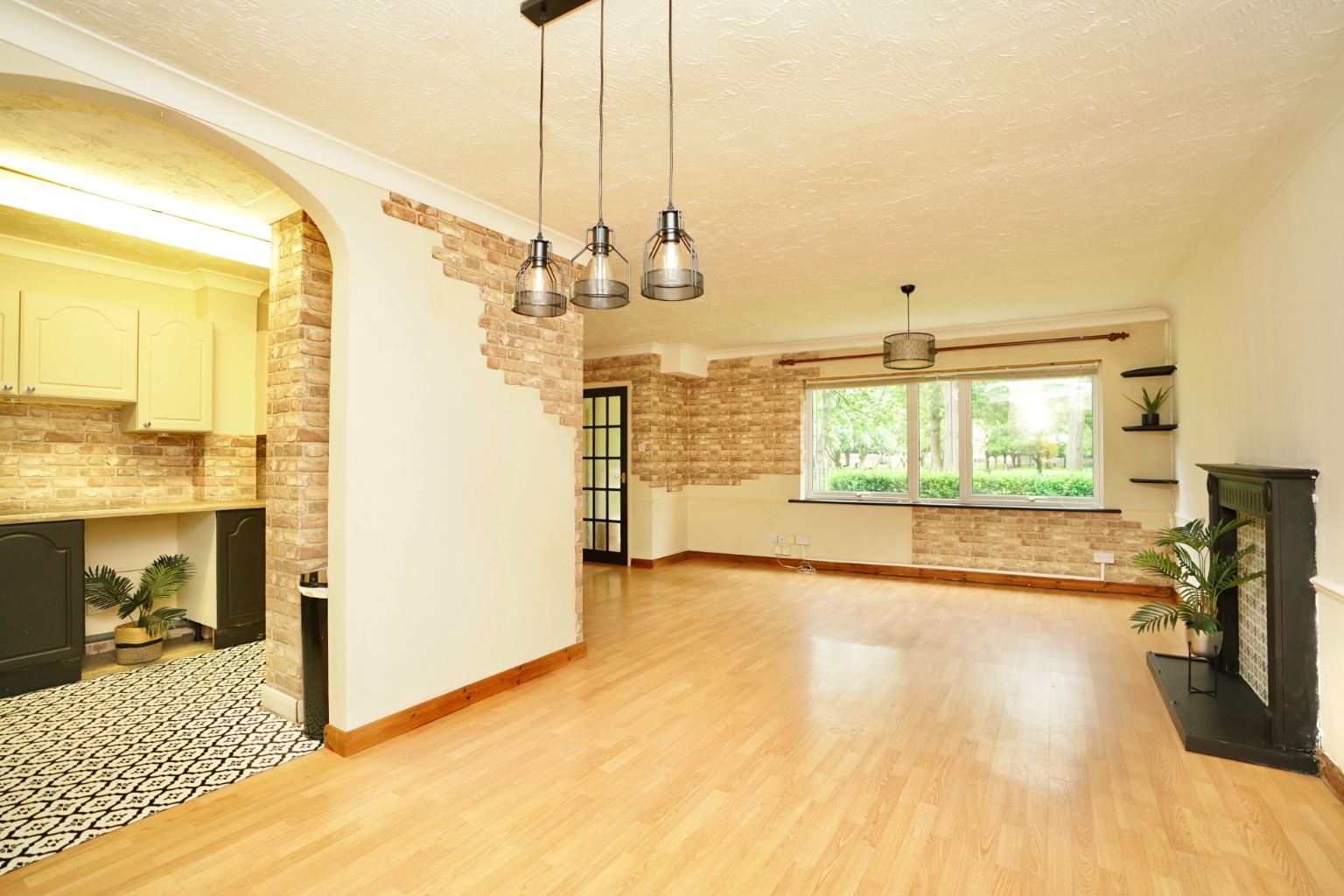 2 bed ground floor flat for sale in Grammar School Walk, Huntingdon  - Property Image 2
