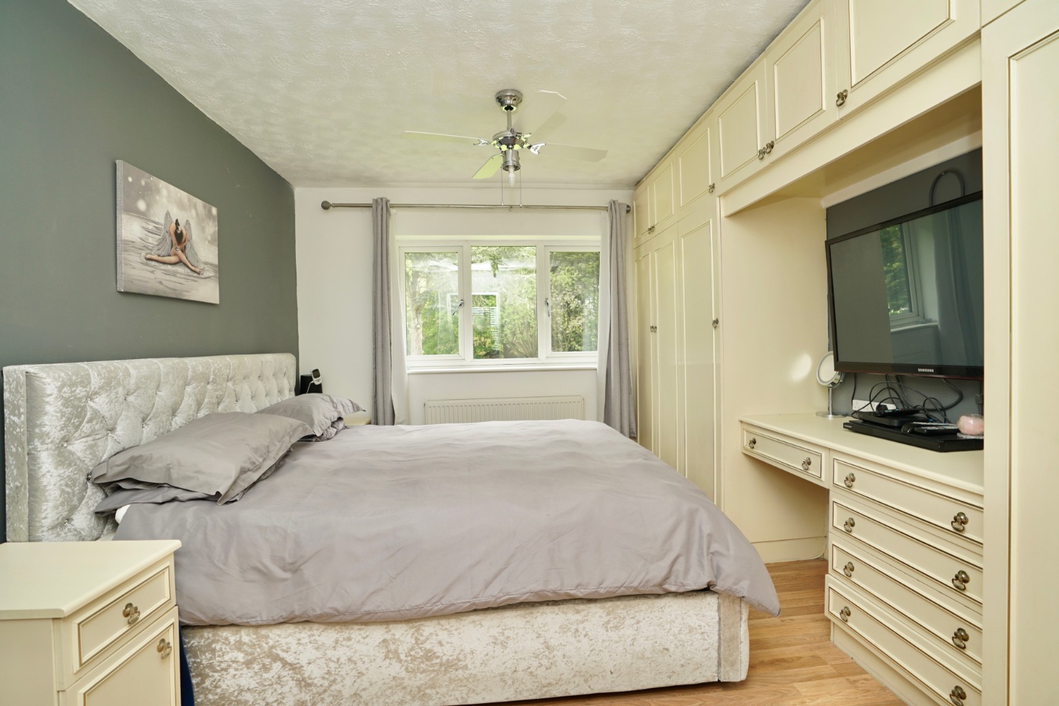 4 bed detached house for sale in Beech End, Huntingdon  - Property Image 8