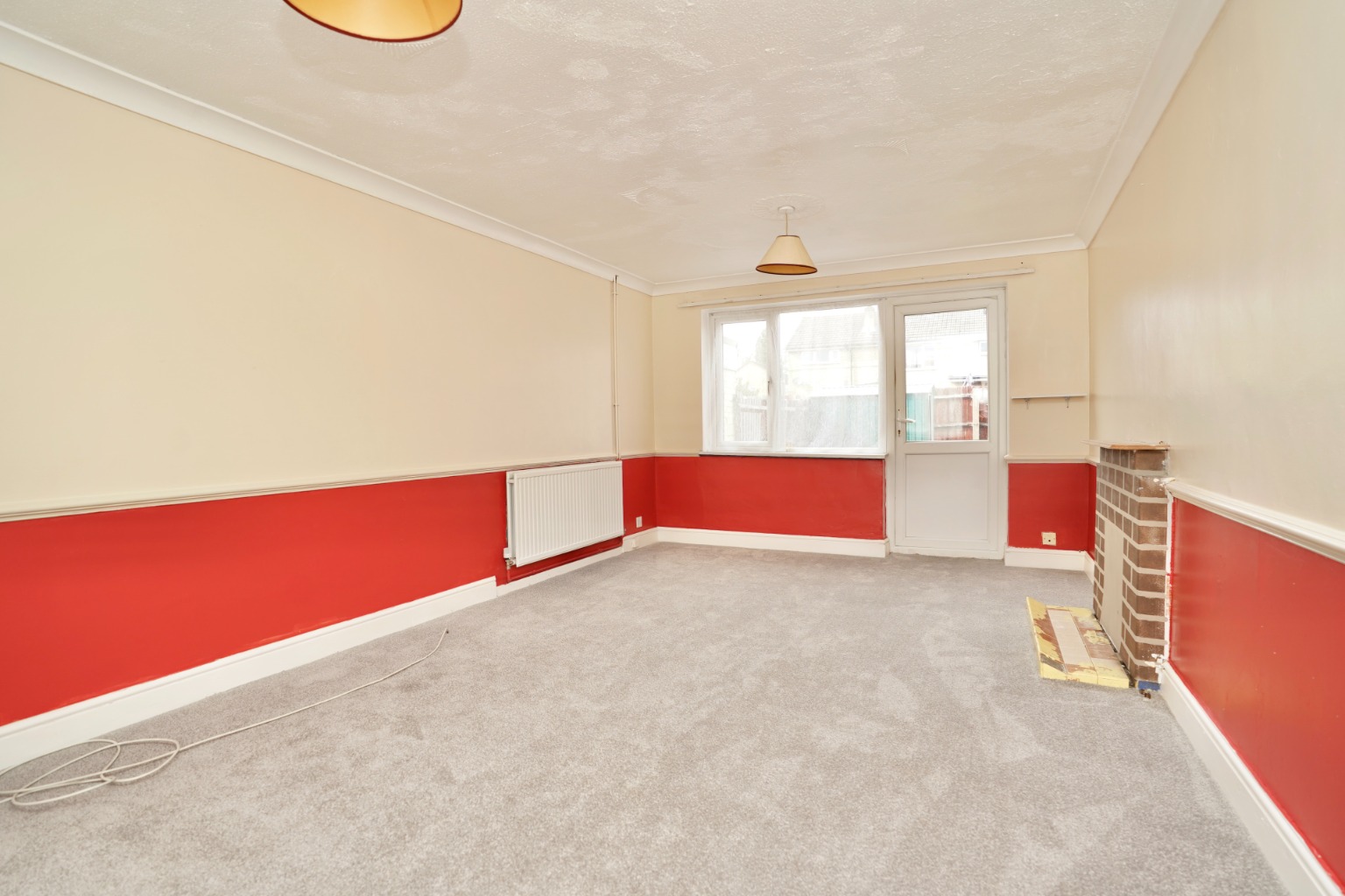 3 bed terraced house for sale in Shelley Close, Huntingdon 1