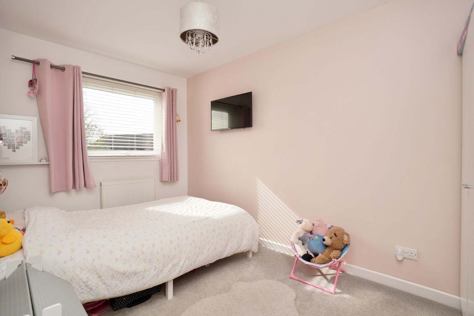 3 bed link detached house for sale in The Paddock, Huntingdon  - Property Image 8