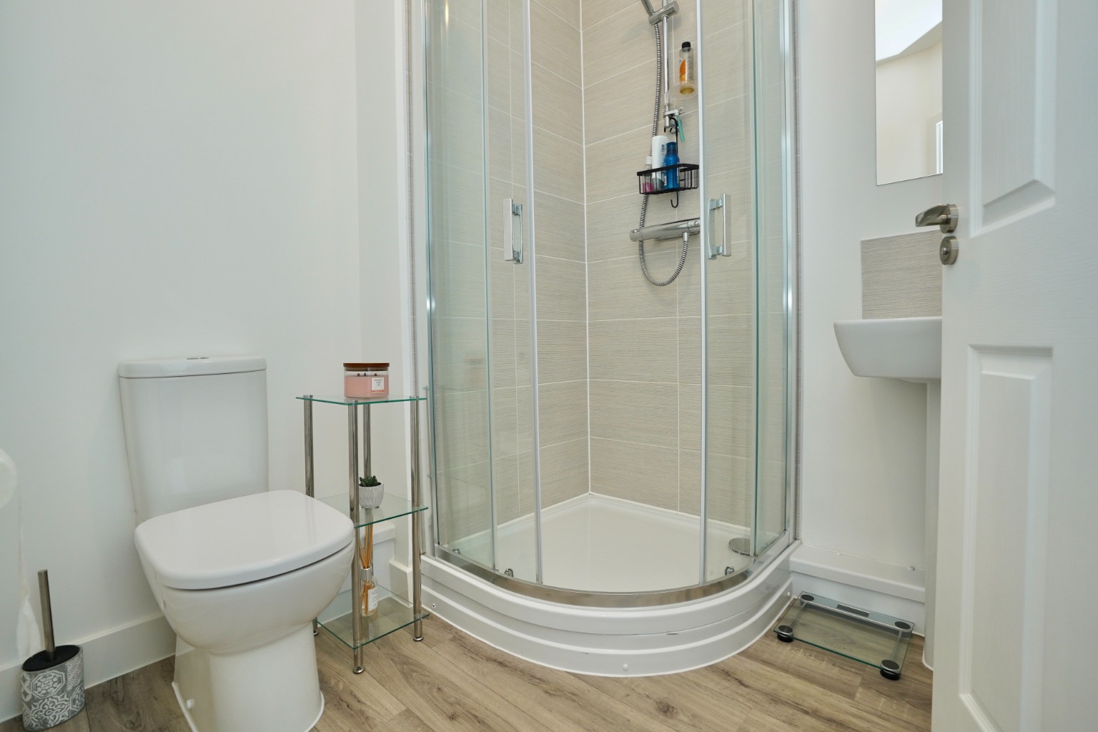 2 bed detached house for sale in Central Avenue, Huntingdon  - Property Image 7