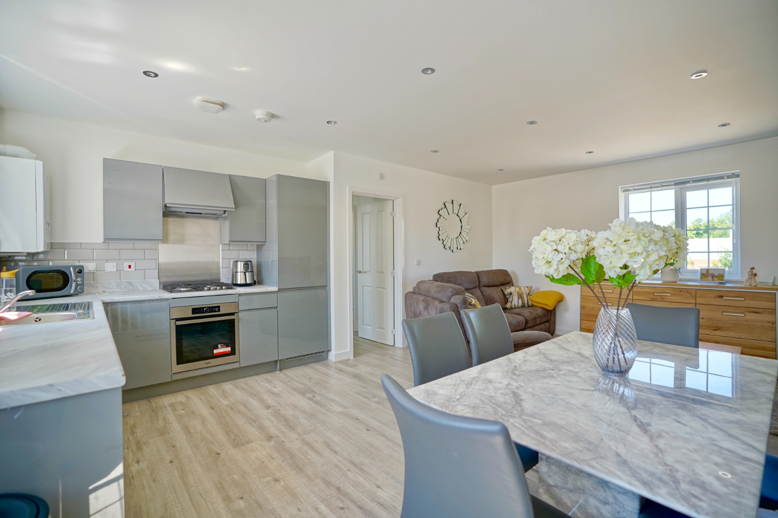 2 bed detached house for sale in Central Avenue, Huntingdon  - Property Image 1