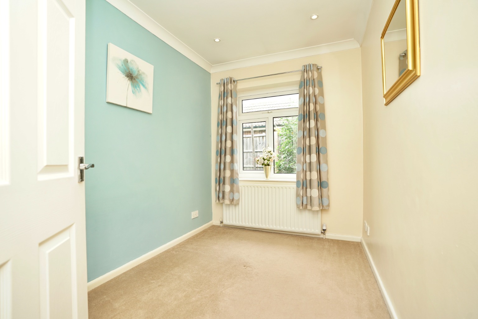 3 bed detached bungalow for sale in Desborough Road, Huntingdon  - Property Image 7