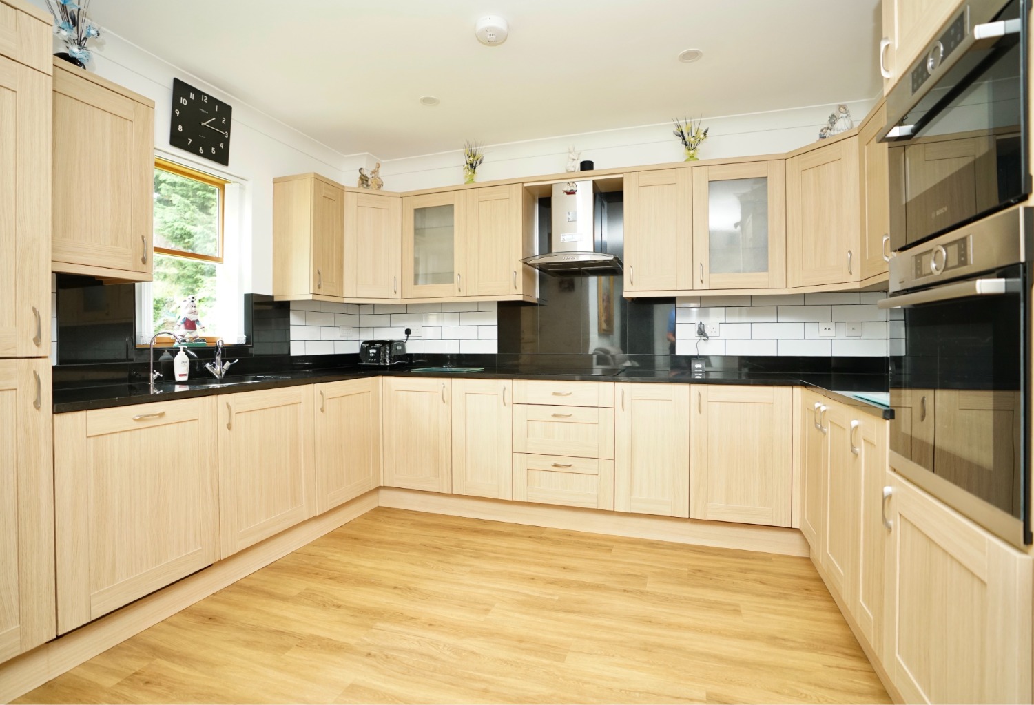 2 bed flat for sale in Thicket Dr, Huntingdon  - Property Image 3