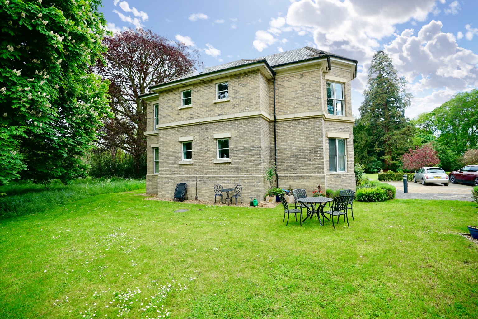 2 bed flat for sale in Thicket Dr, Huntingdon  - Property Image 15