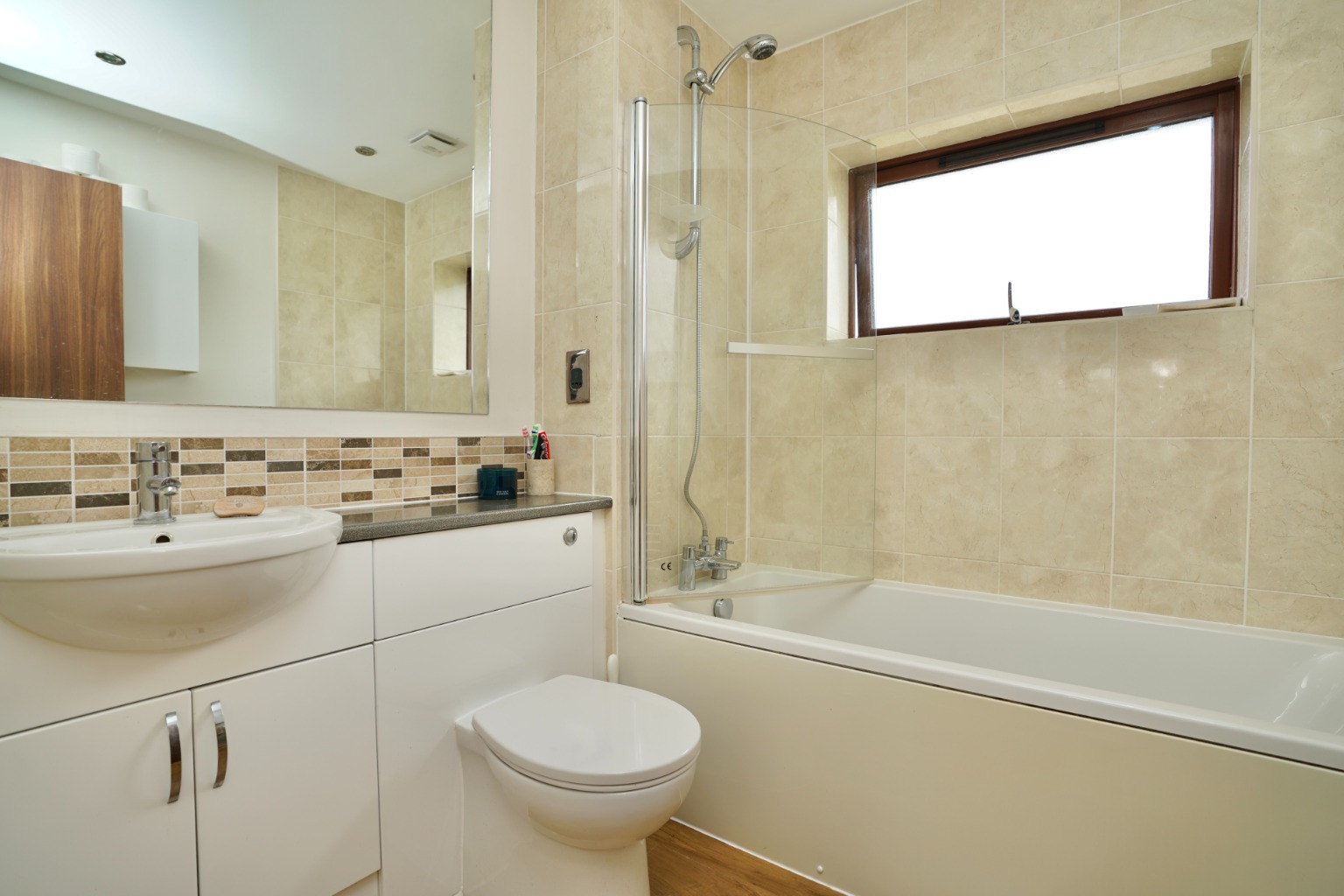 3 bed end of terrace house for sale in Garner Close, Huntingdon  - Property Image 12