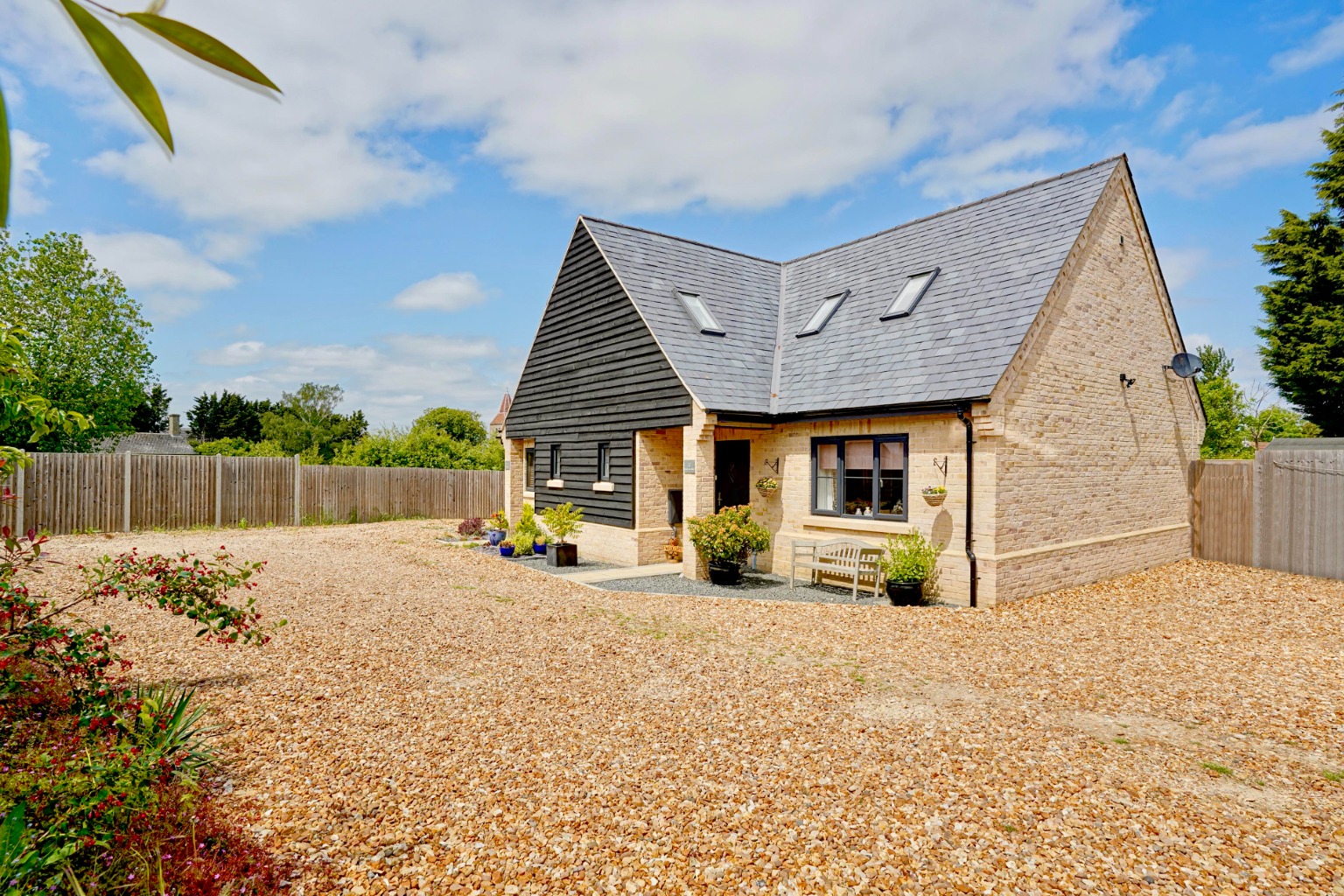 3 bed semi-detached house for sale in Church Street, Huntingdon  - Property Image 1