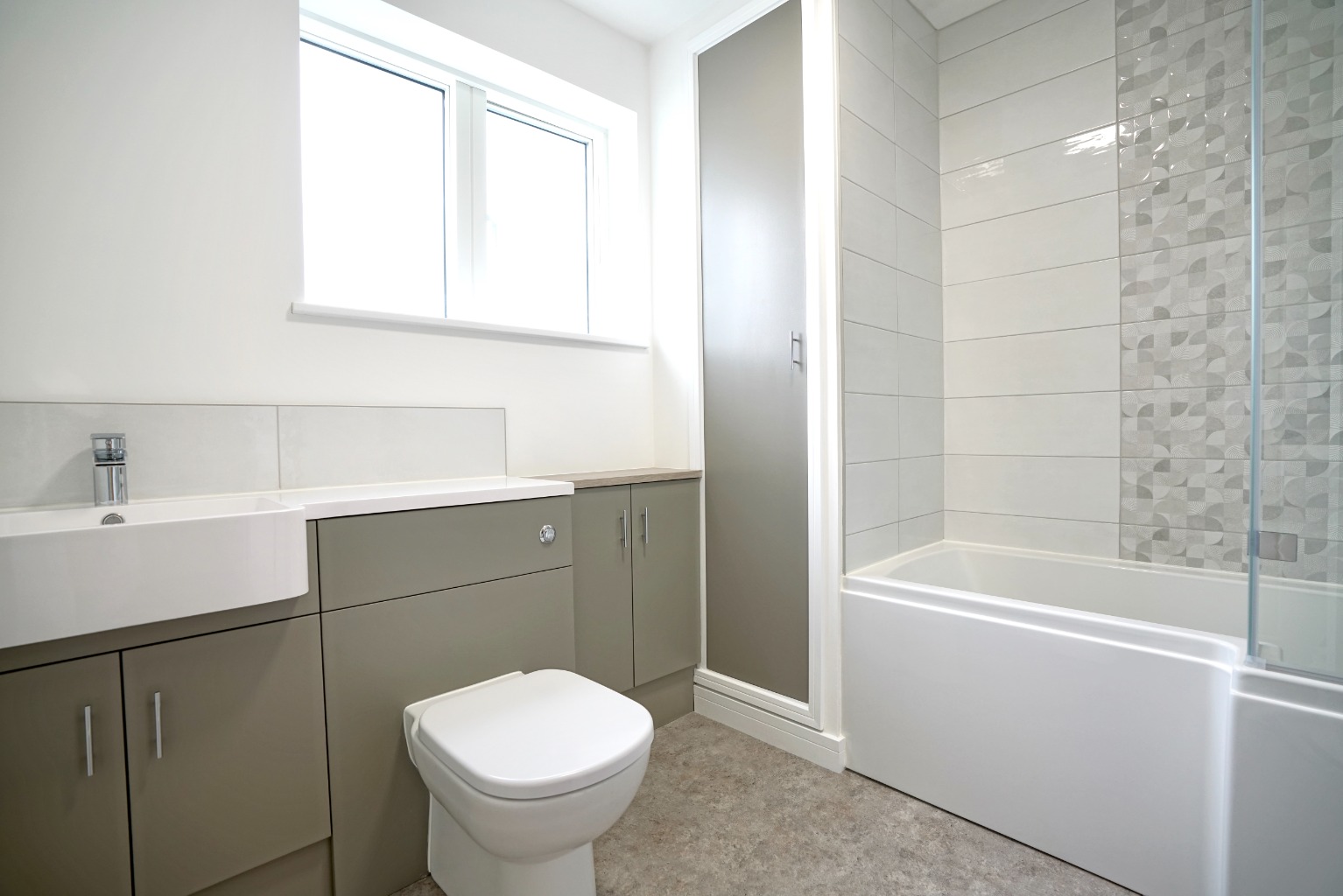 2 bed flat for sale in Fairfields Drive, Huntingdon 3