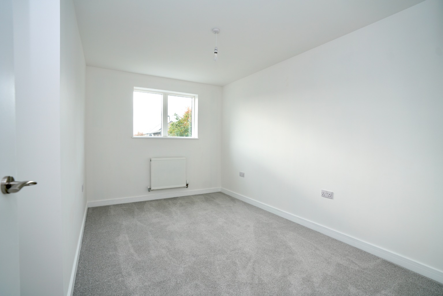 2 bed flat for sale in Fairfields Drive, Huntingdon 2