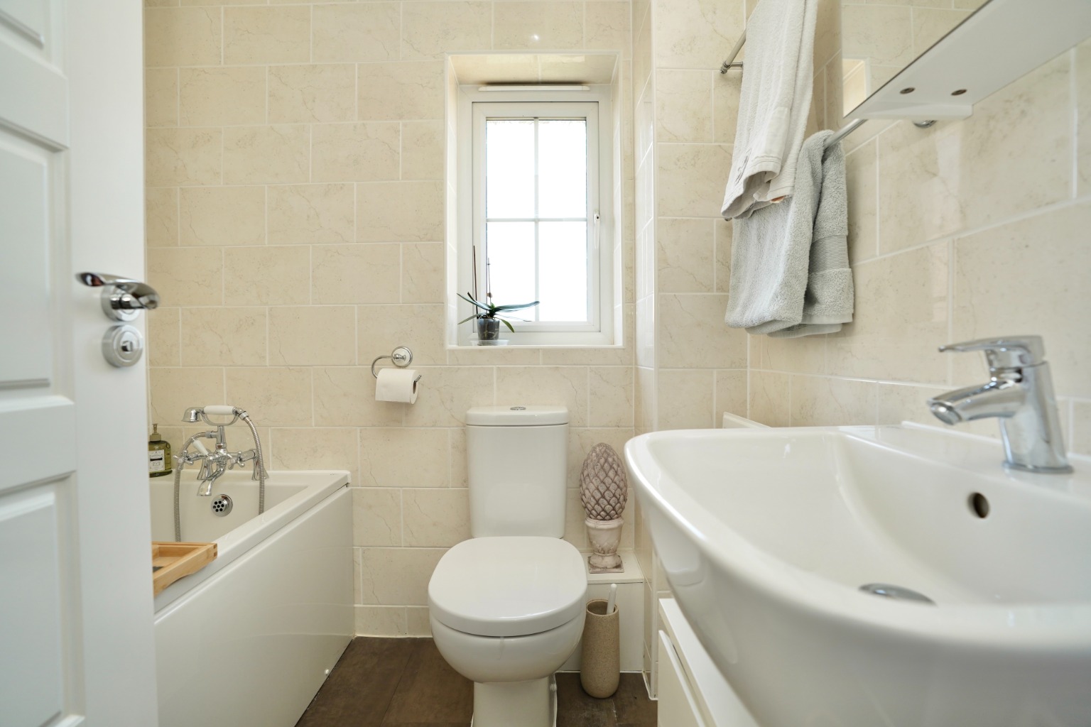 3 bed semi-detached house for sale in Foren Crescent, Huntingdon  - Property Image 9