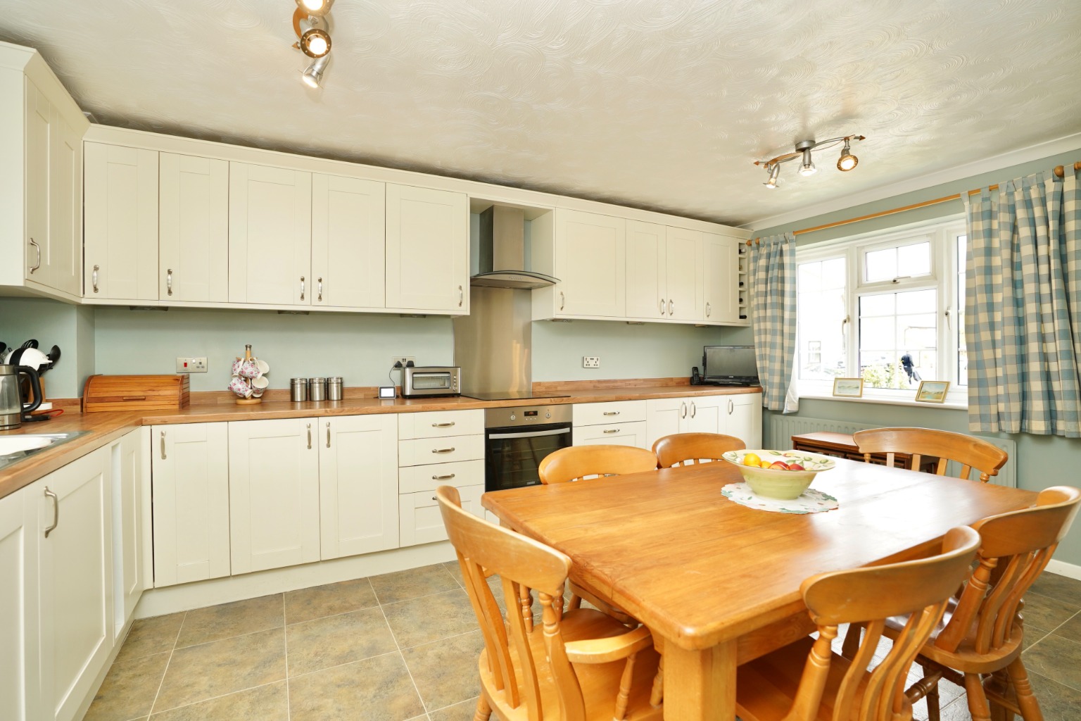4 bed detached house for sale in St Margarets Road, Huntingdon  - Property Image 5