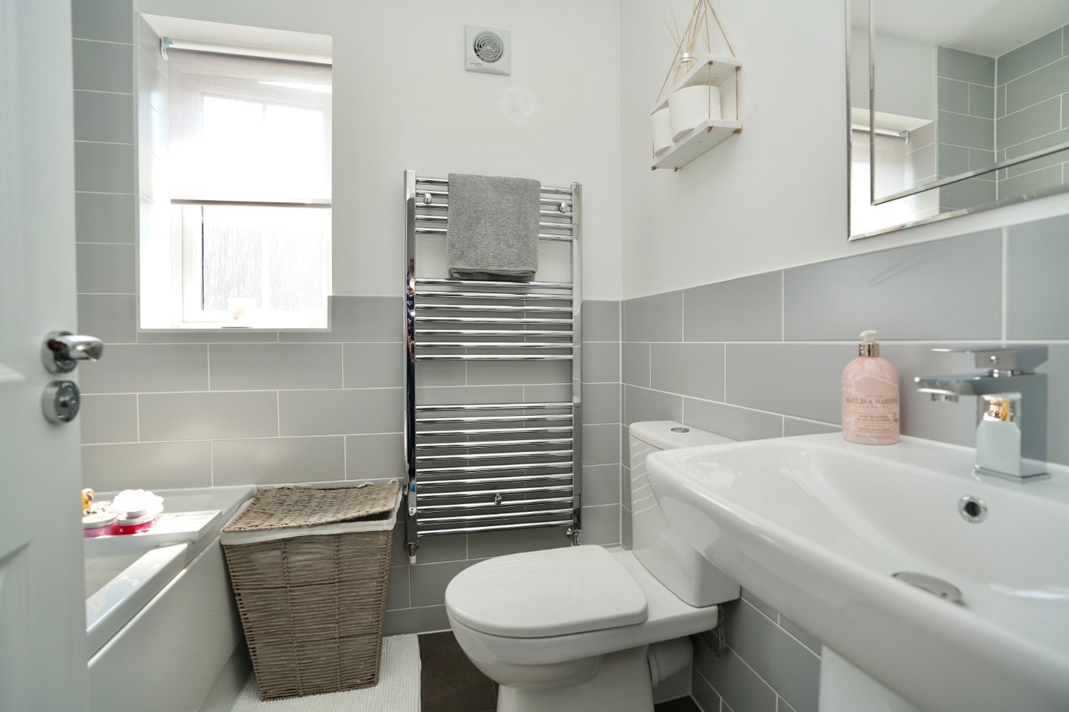 3 bed semi-detached house for sale in Gumcester Way, Huntingdon 9