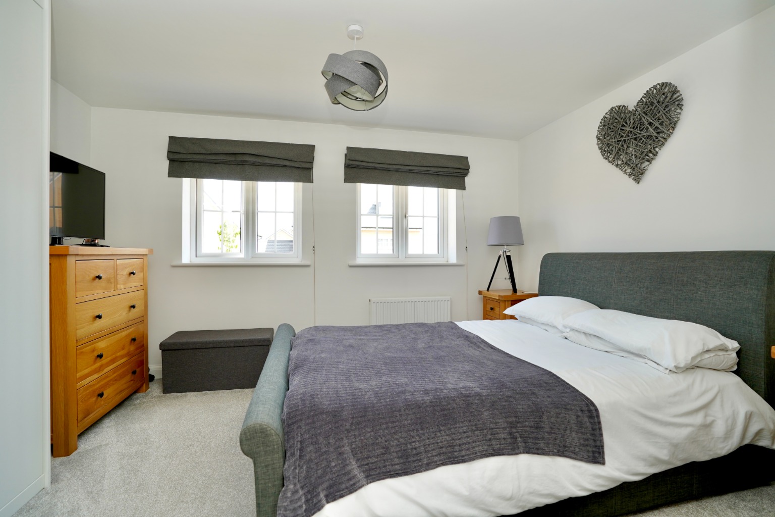 3 bed semi-detached house for sale in Gumcester Way, Huntingdon 5