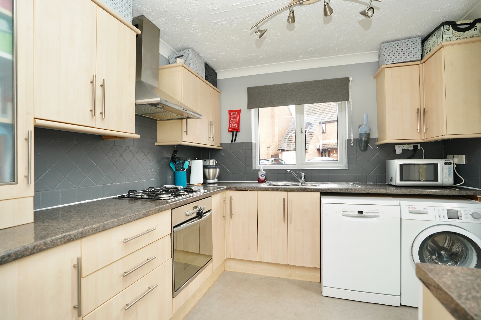 4 bed detached house for sale in Pasture Close, Huntingdon  - Property Image 2