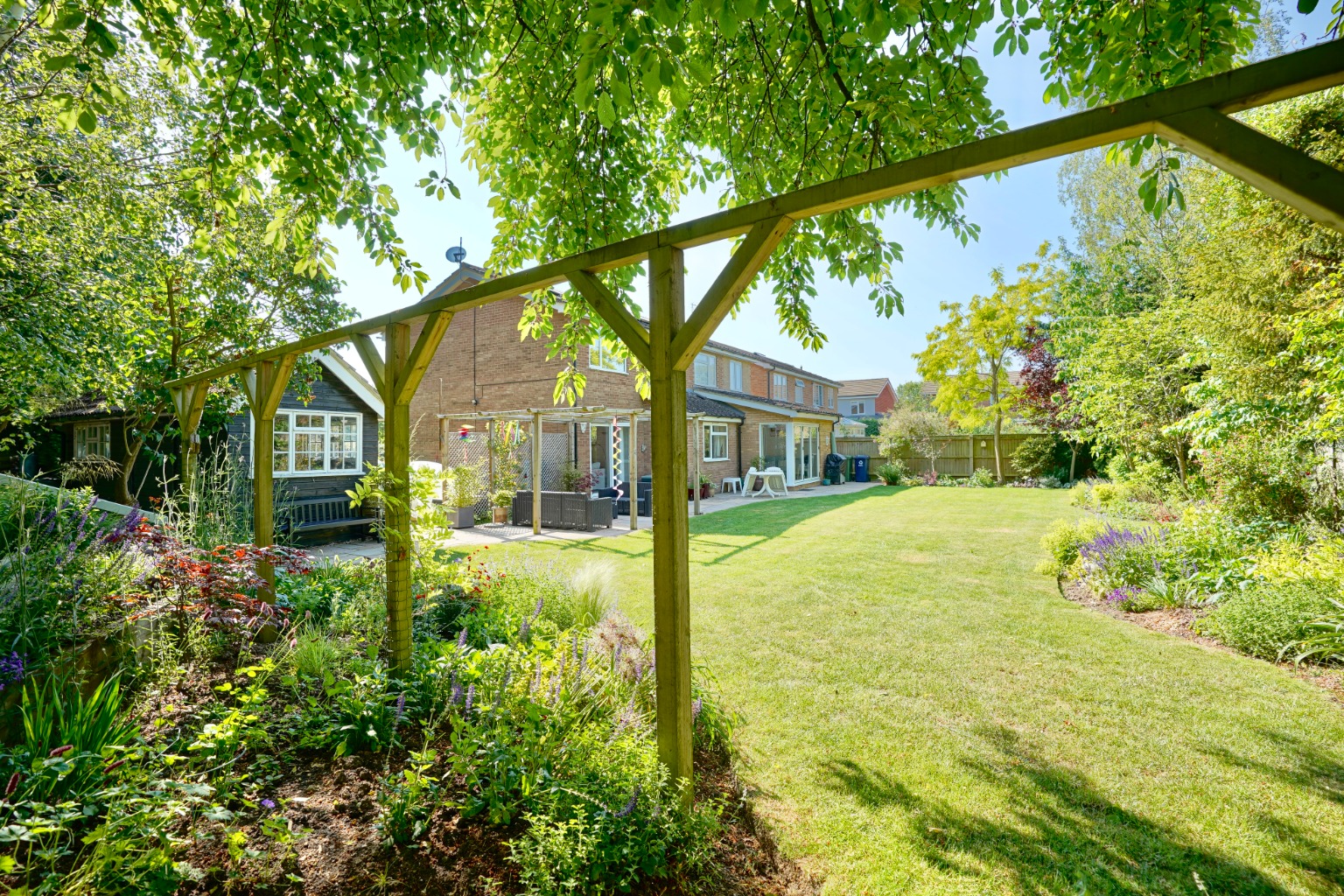 4 bed detached house for sale in Ware Lane, Huntingdon  - Property Image 4