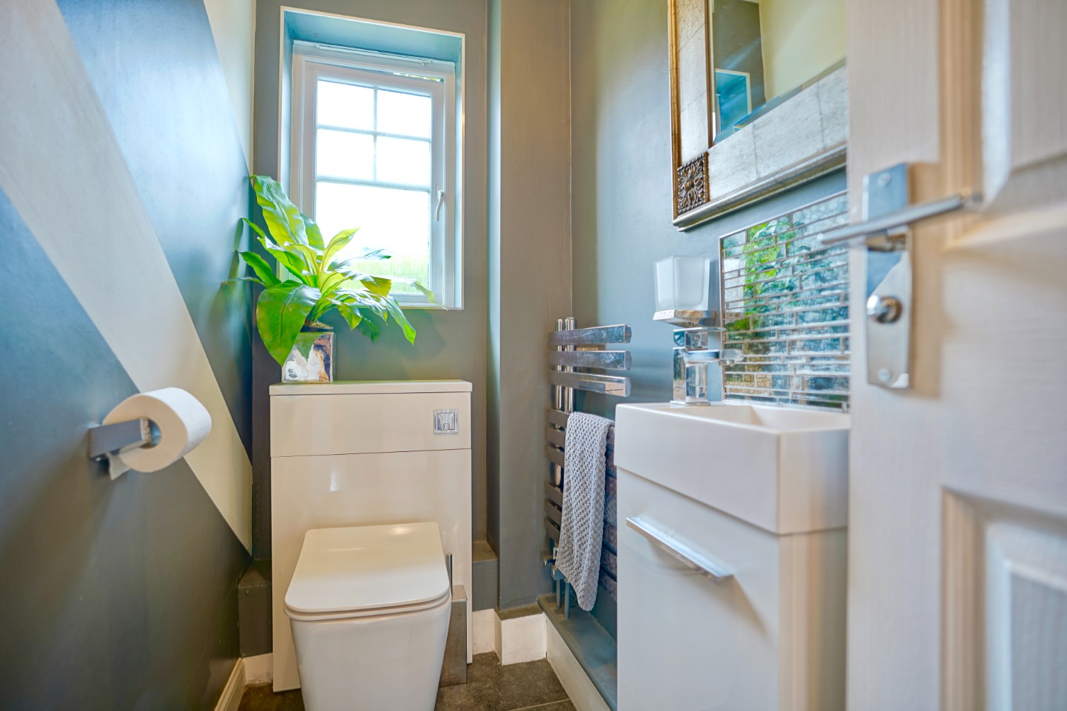 4 bed detached house for sale in Sumerling Way, Huntingdon 6