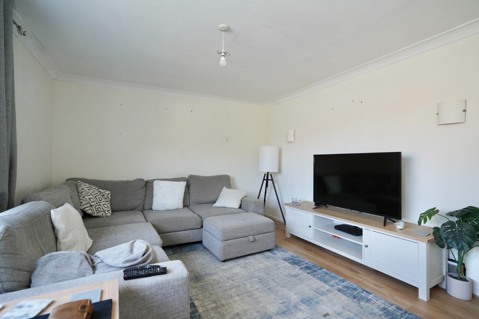 3 bed semi-detached house for sale in Westfield Road, Huntingdon 1