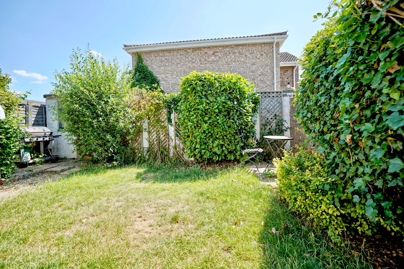 3 bed semi-detached house for sale in Westfield Road, Huntingdon  - Property Image 4