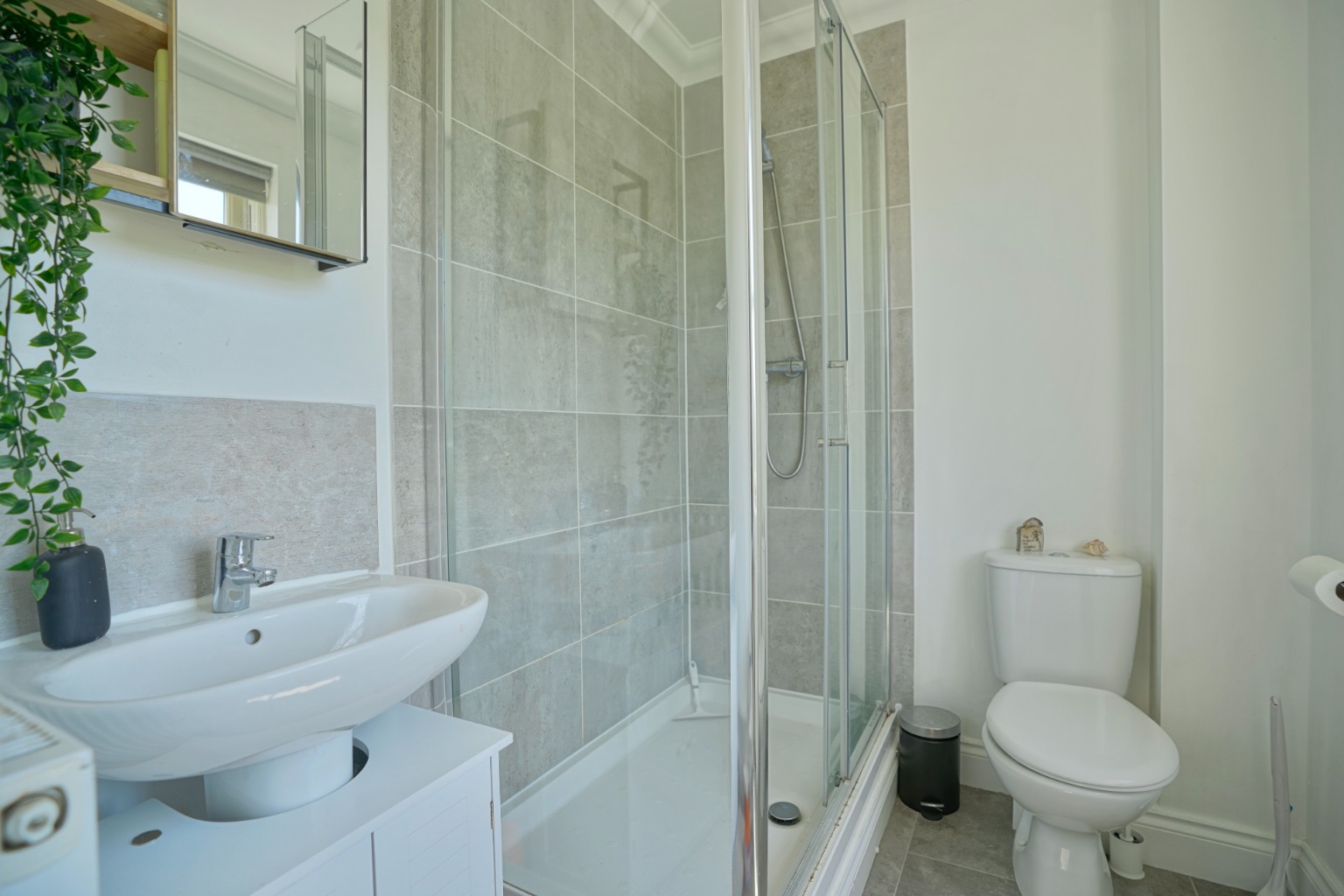 3 bed detached house for sale in Bayley Road, Huntingdon 8