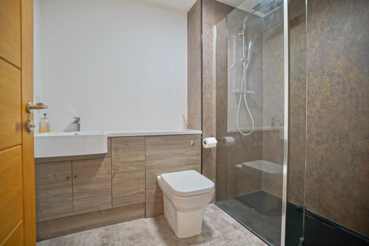 2 bed ground floor flat for sale in Fairfields Drive, Huntingdon  - Property Image 12