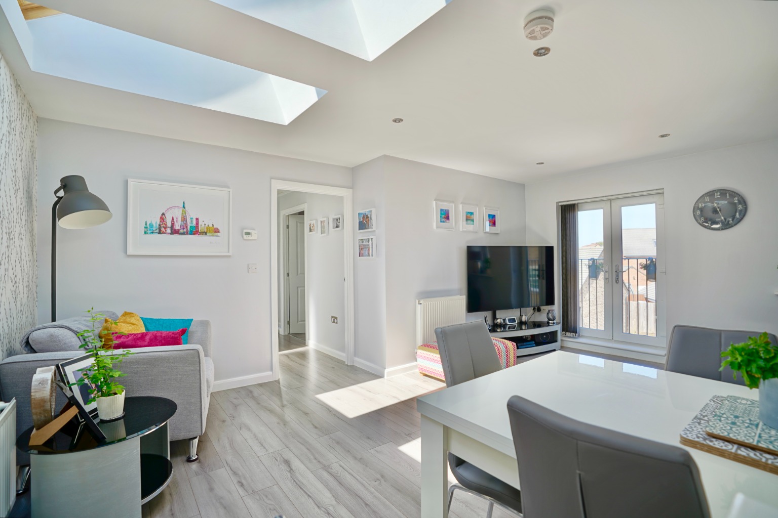 2 bed coach house for sale in St Peter's Lane, Cambridge  - Property Image 2