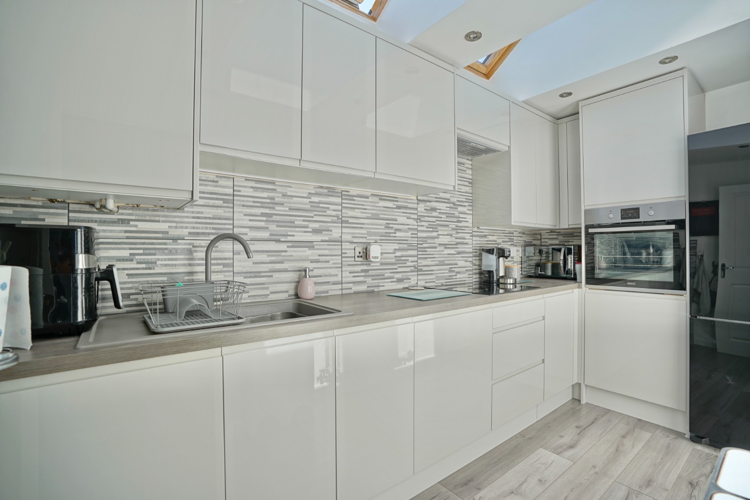 2 bed coach house for sale in St Peter's Lane, Cambridge  - Property Image 4