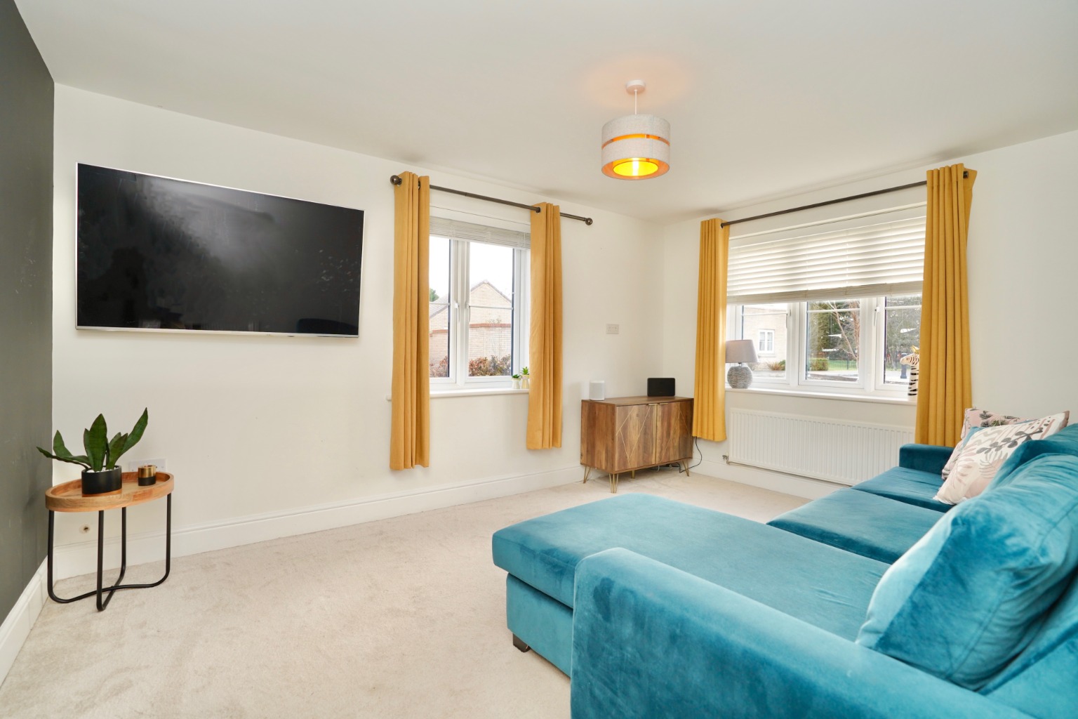 4 bed detached house for sale in Apple Tree Close, Huntingdon  - Property Image 2