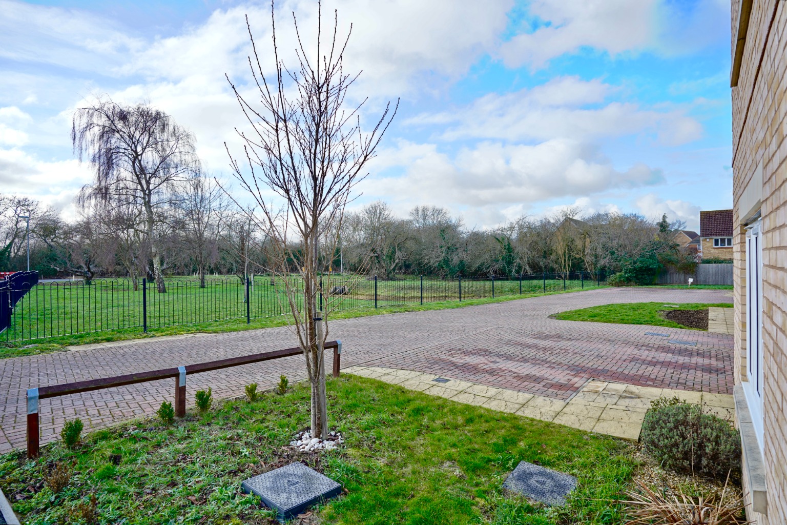 4 bed detached house for sale in Apple Tree Close, Huntingdon  - Property Image 15