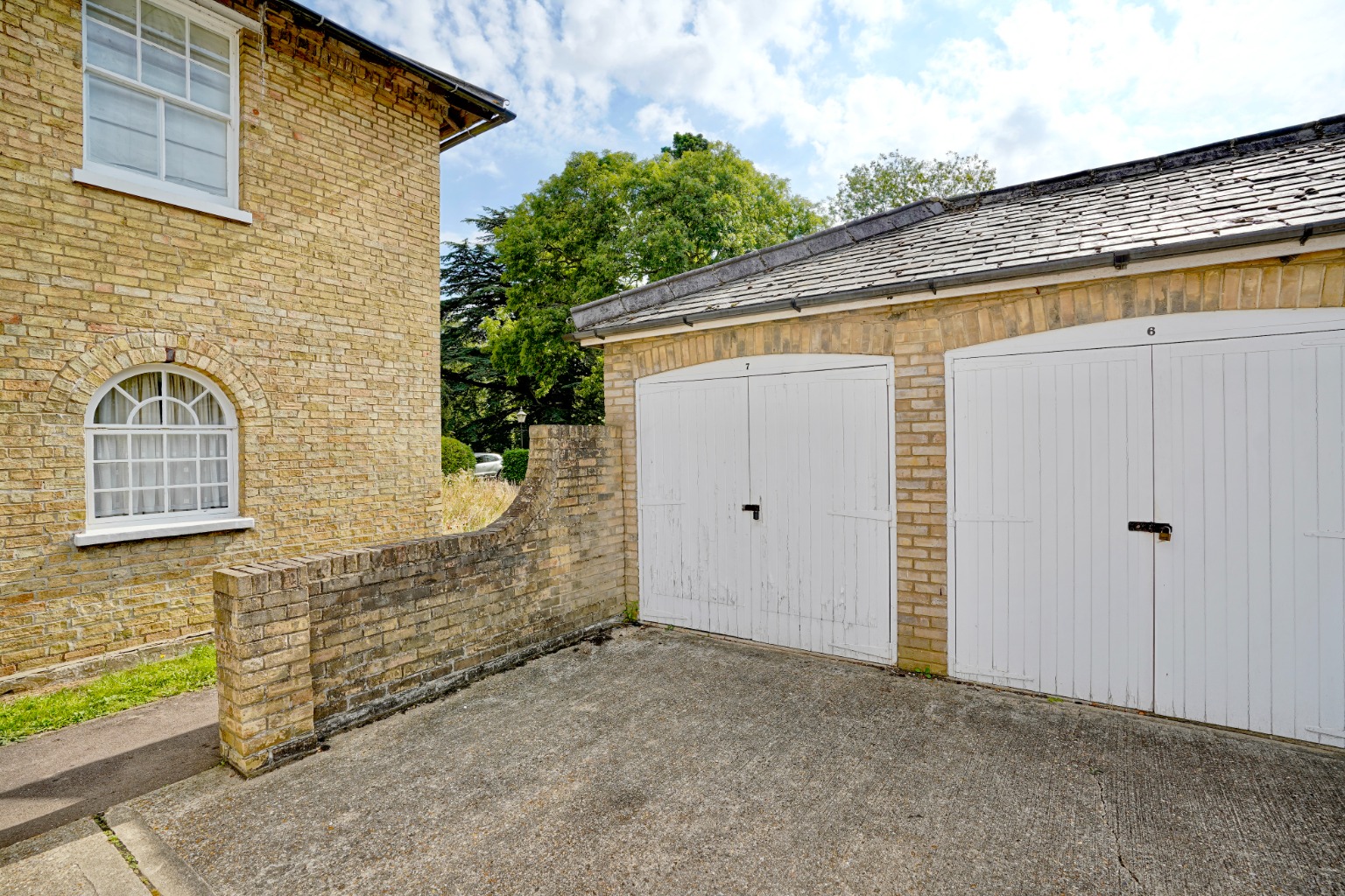 2 bed ground floor flat for sale in Limes Park Road, St. Ives  - Property Image 3
