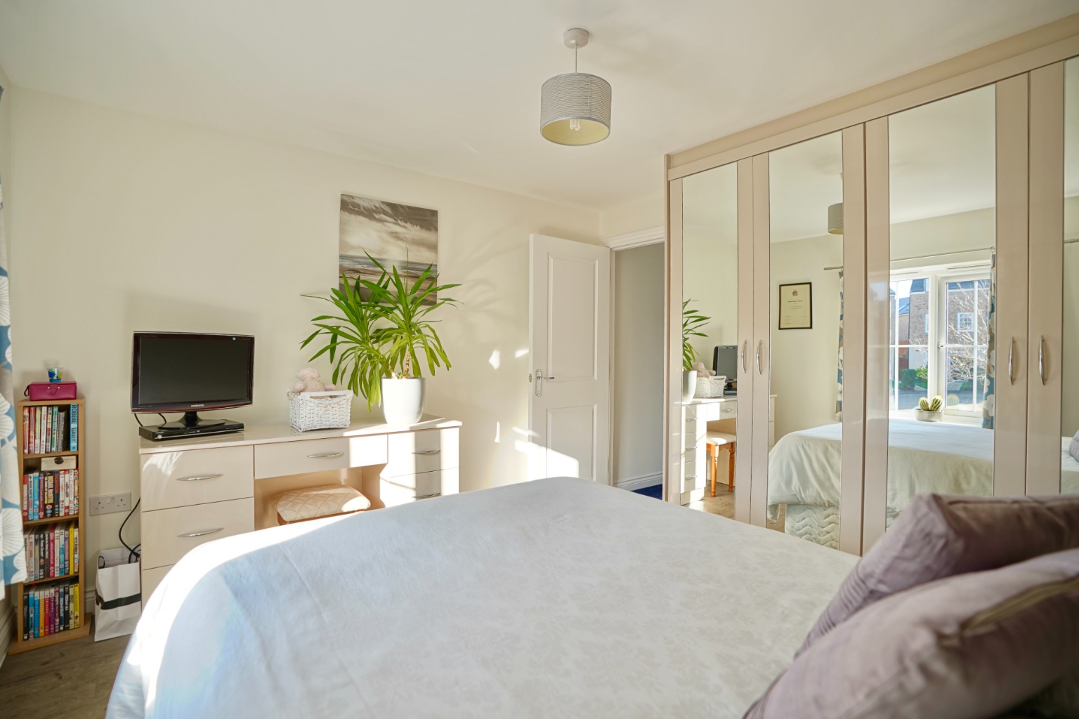 4 bed semi-detached house for sale in Cromwell Crescent, Cambridge  - Property Image 12