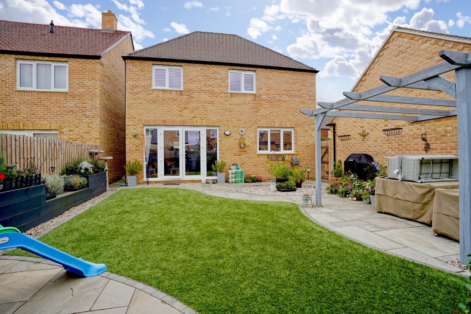 4 bed detached house for sale in Peccle Close, Huntingdon  - Property Image 15