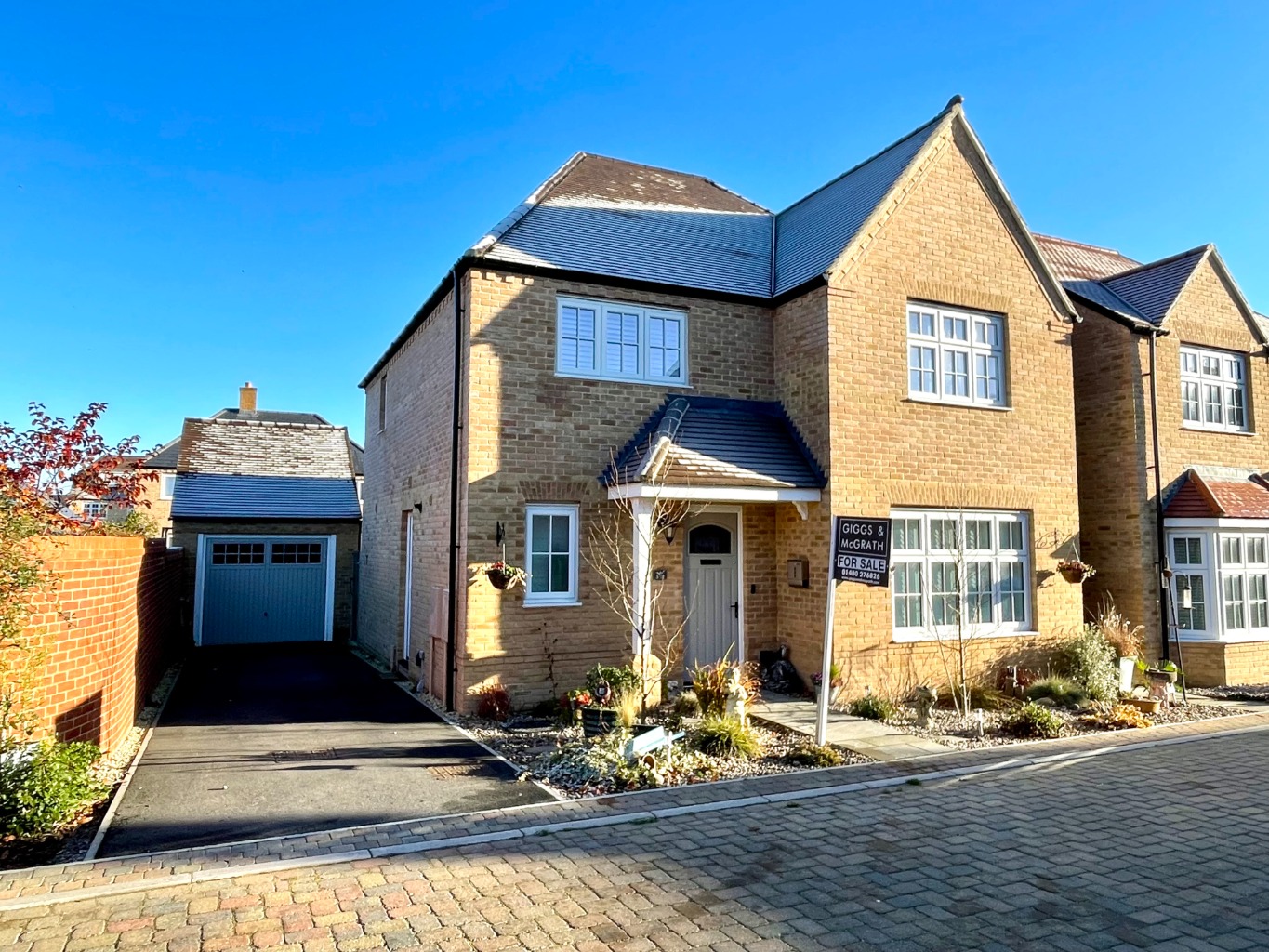 4 bed detached house for sale in Peccle Close, Huntingdon - Property Image 1