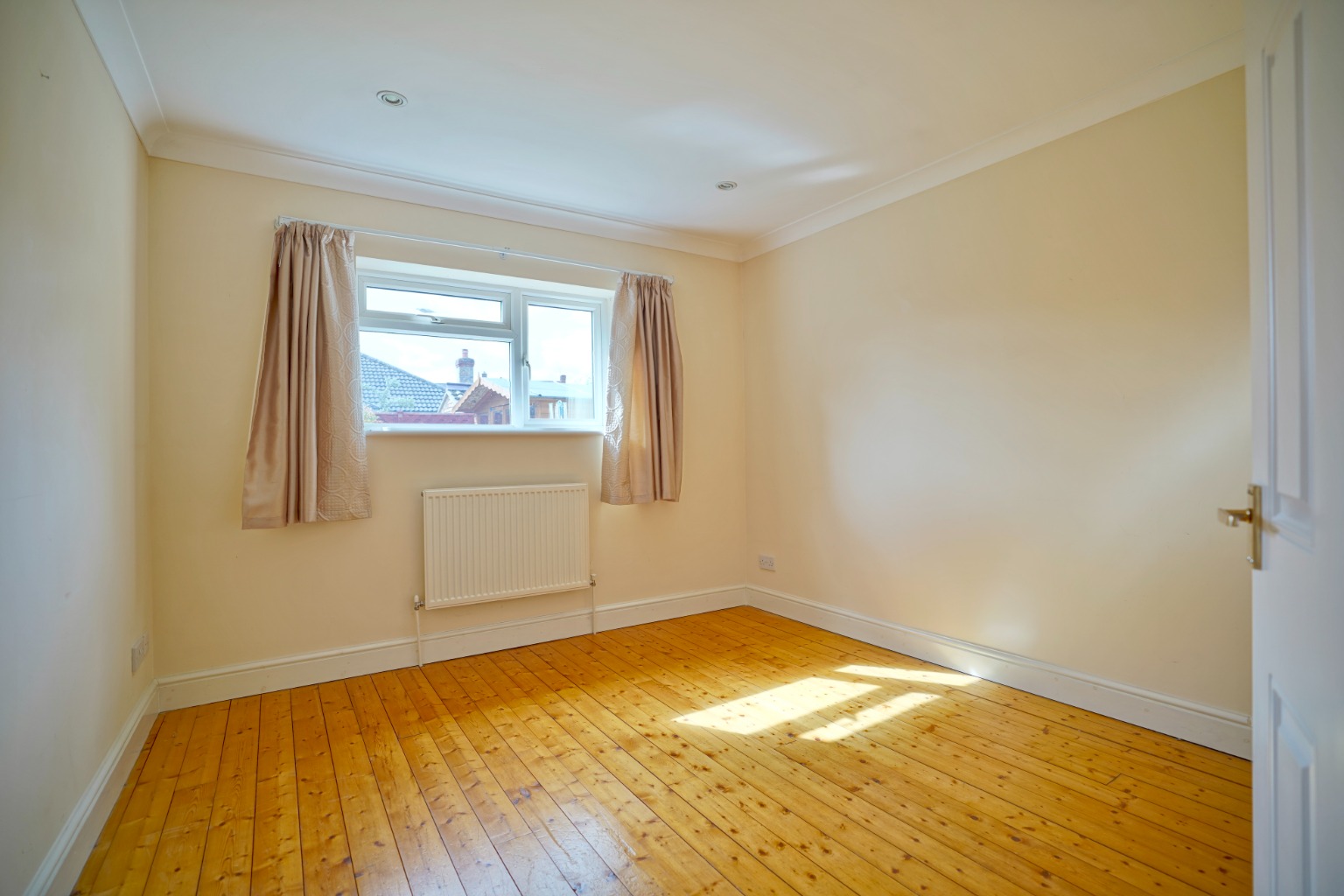 4 bed bungalow for sale in Ramsey Road, St. Ives 10