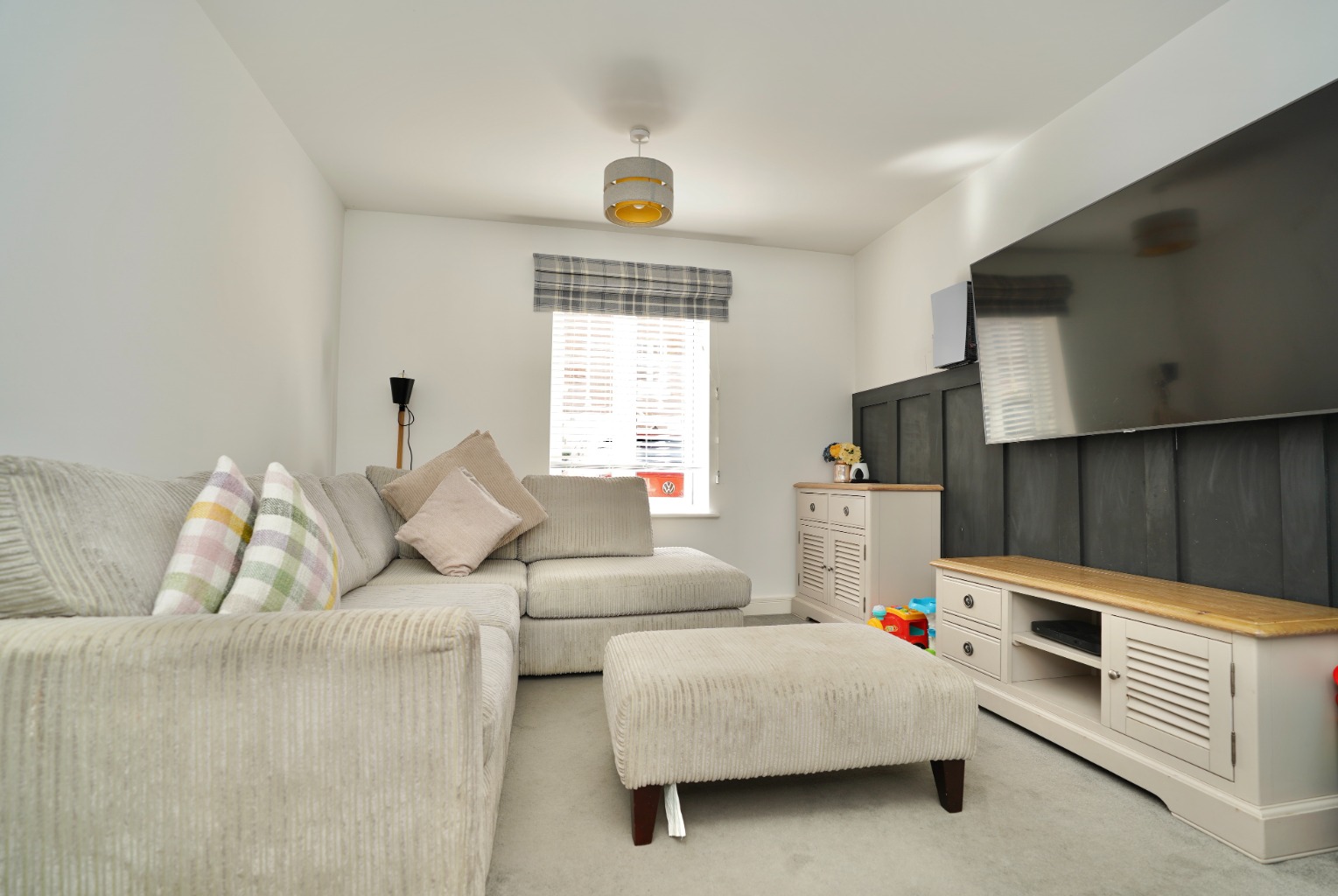 3 bed semi-detached house for sale in Griffin Road, Huntingdon  - Property Image 3