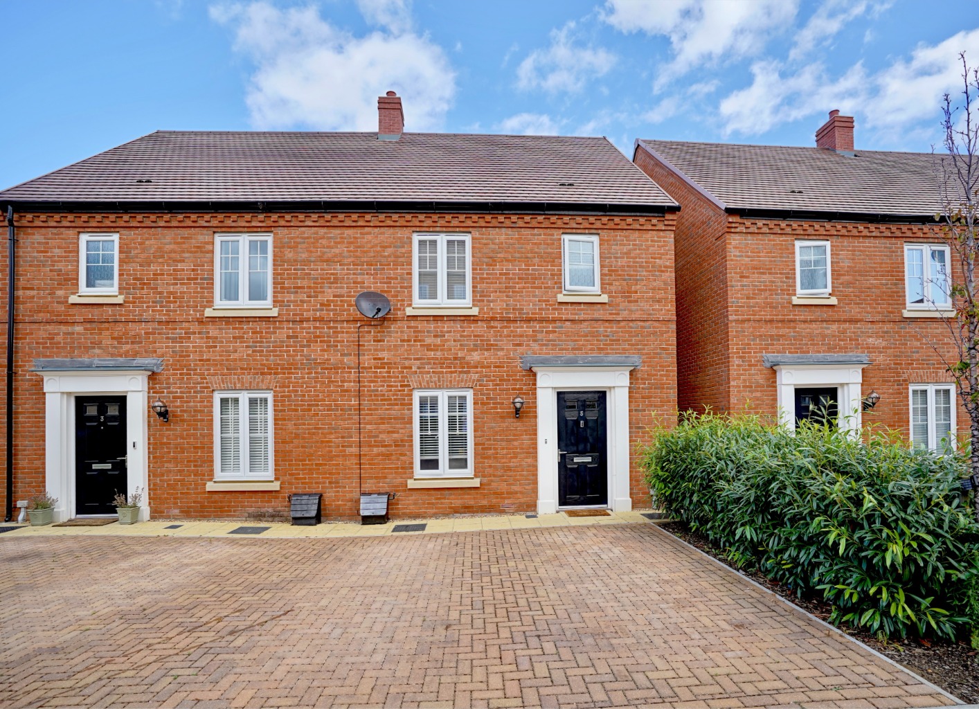 3 bed semi-detached house for sale in Griffin Road, Huntingdon  - Property Image 1