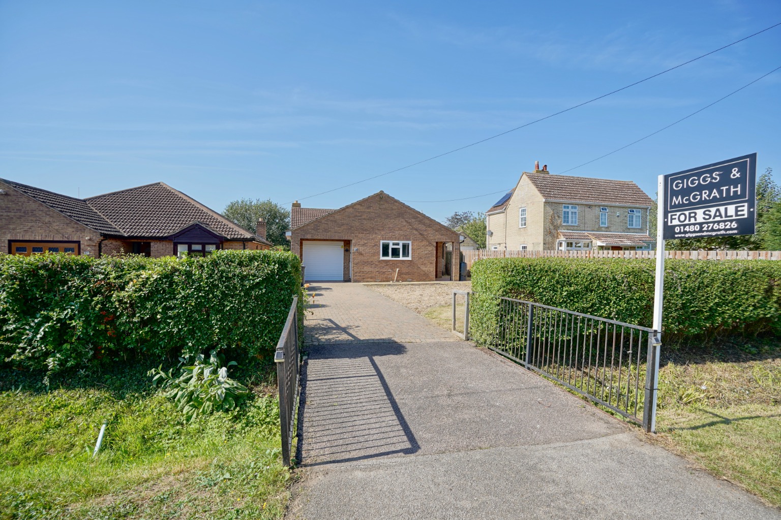 3 bed detached bungalow for sale in Sapley Road, Huntingdon - Property Image 1