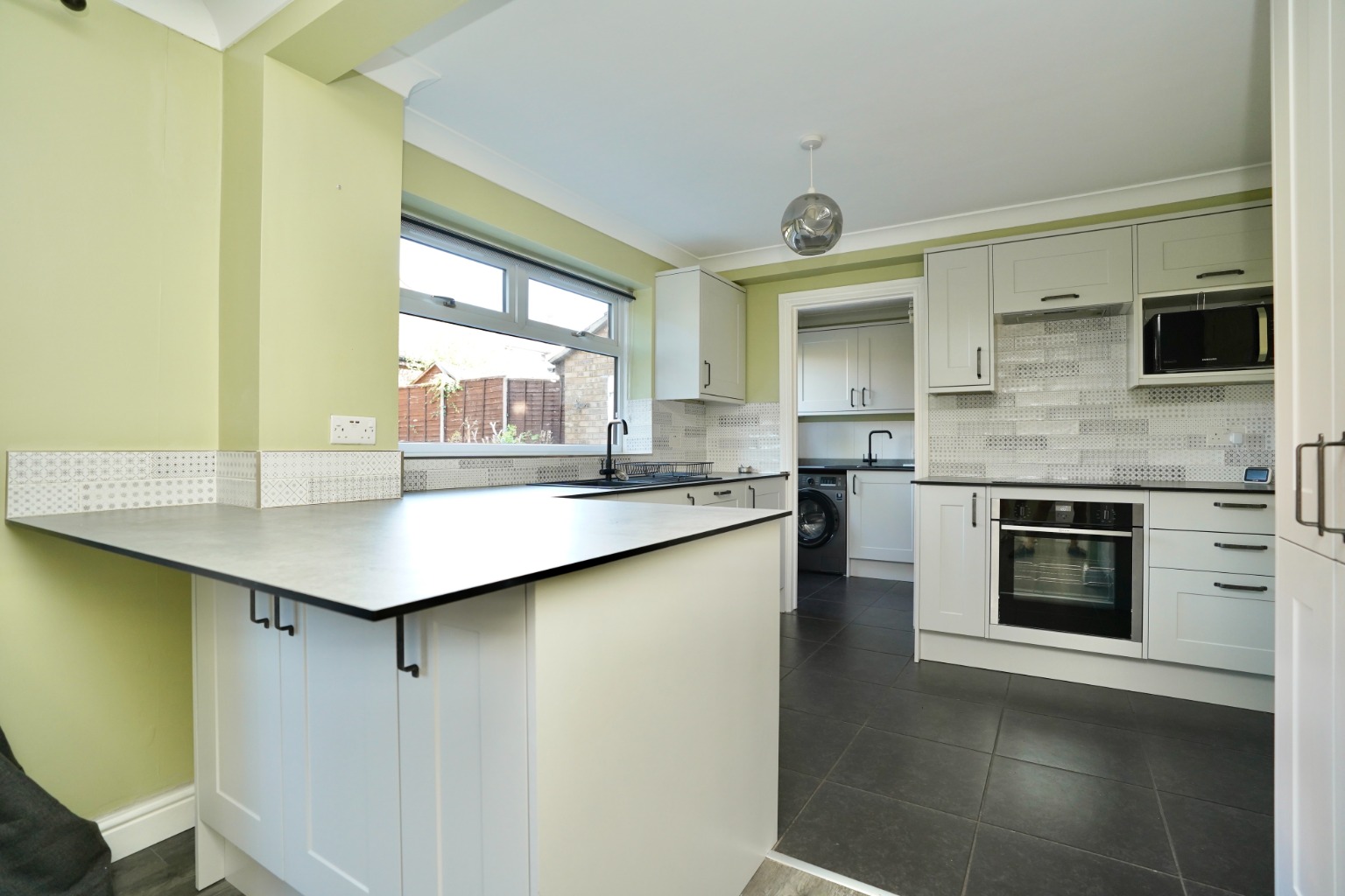 4 bed link detached house for sale in Byfield Road, Cambridge 2