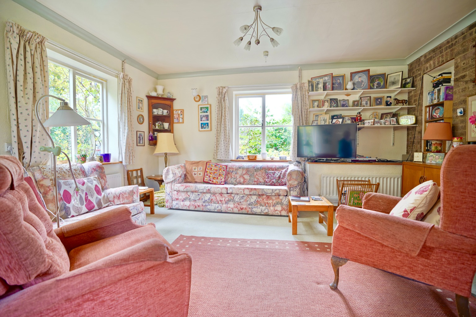 5 bed semi-detached house for sale in Chapel Lane, Huntingdon  - Property Image 5