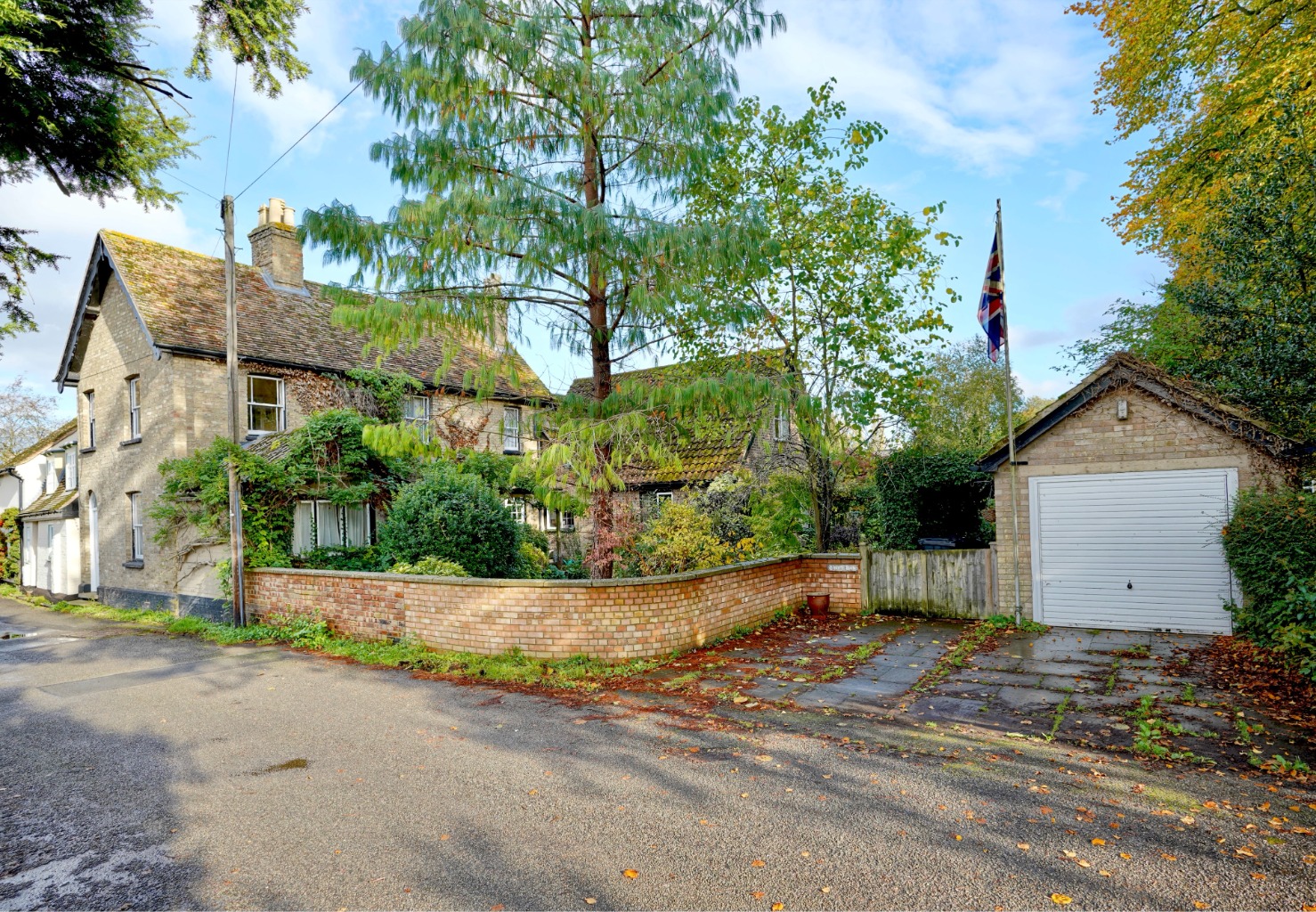 5 bed semi-detached house for sale in Chapel Lane, Huntingdon, PE28