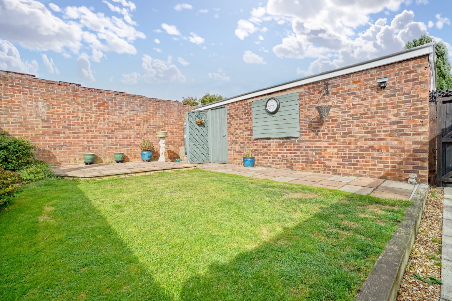 2 bed semi-detached bungalow for sale in Headlands, Huntingdon  - Property Image 9