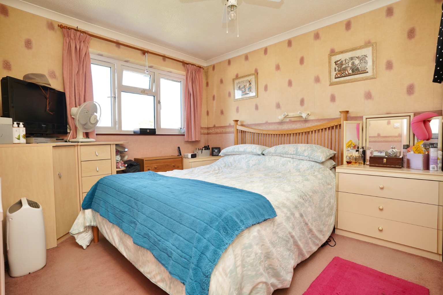 3 bed end of terrace house for sale in Prospero Way, Huntingdon 8