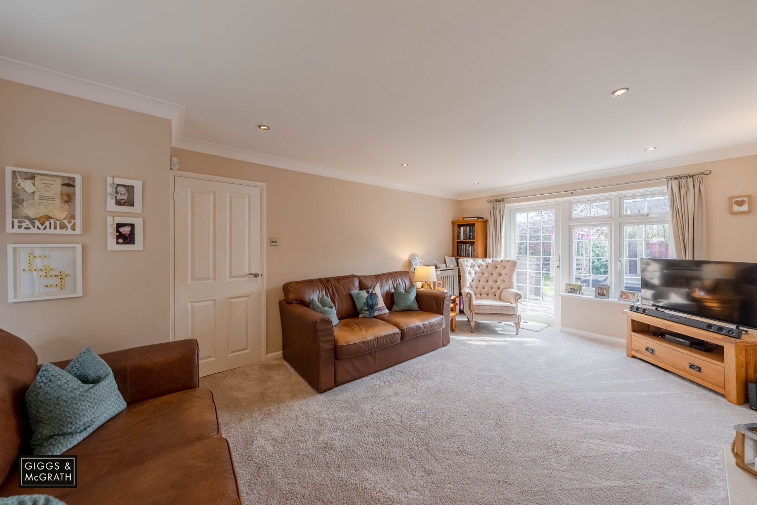4 bed detached house for sale in Suffolk Close, St. Ives  - Property Image 10