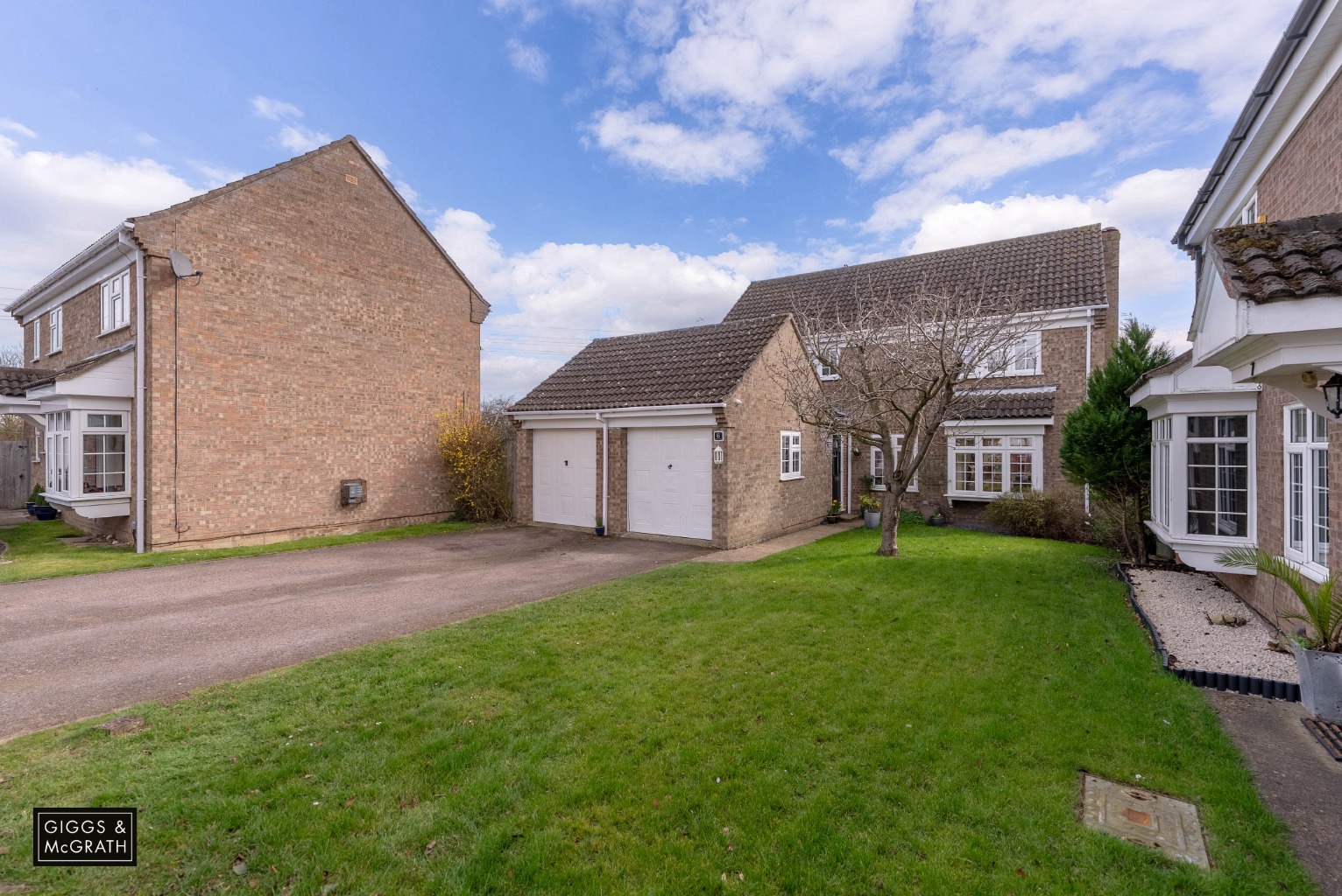 4 bed detached house for sale in Suffolk Close, St. Ives  - Property Image 1