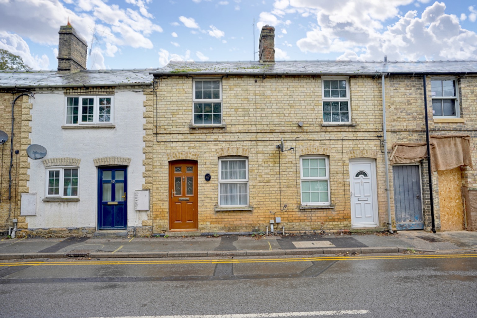 2 bed terraced house for sale in Somersham, Cambridgeshire - Property Image 1